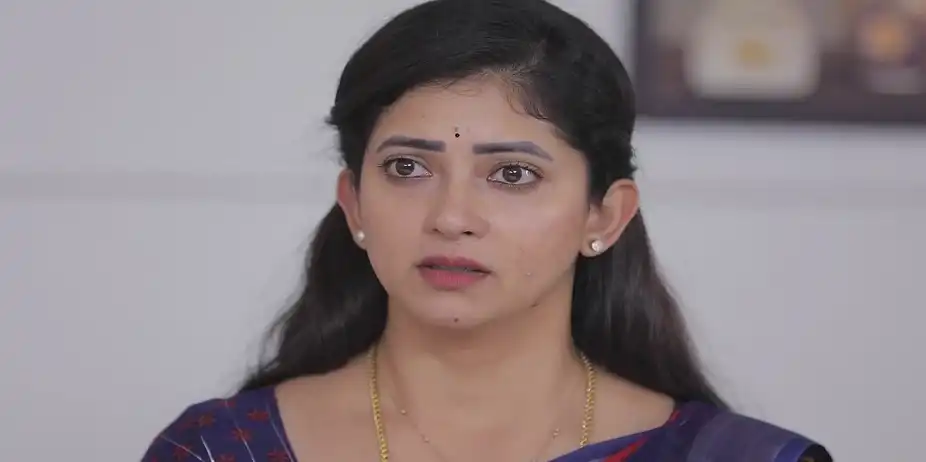 Lakshmi Scolds Bharathi - Idhayam