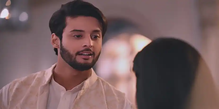 Ved Gives Saru a Scarf with His Name on It - Saru