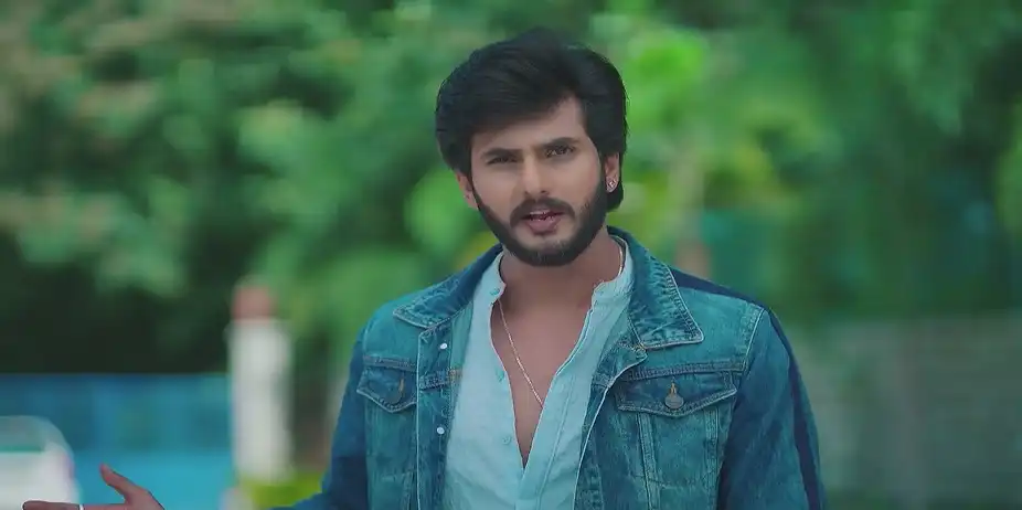 Gowri Invites Preetham to the Market - Gowri