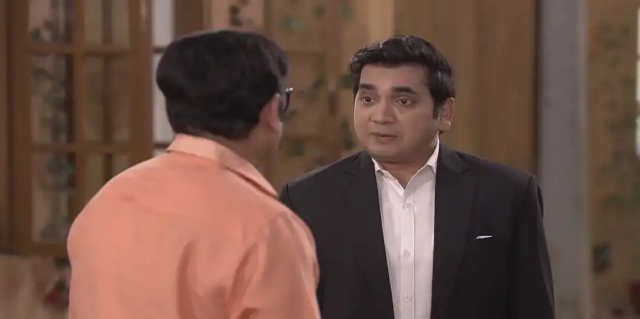Tiwari Tells Saxena about His Suspicions - Bhabi Ji Ghar Par Hai