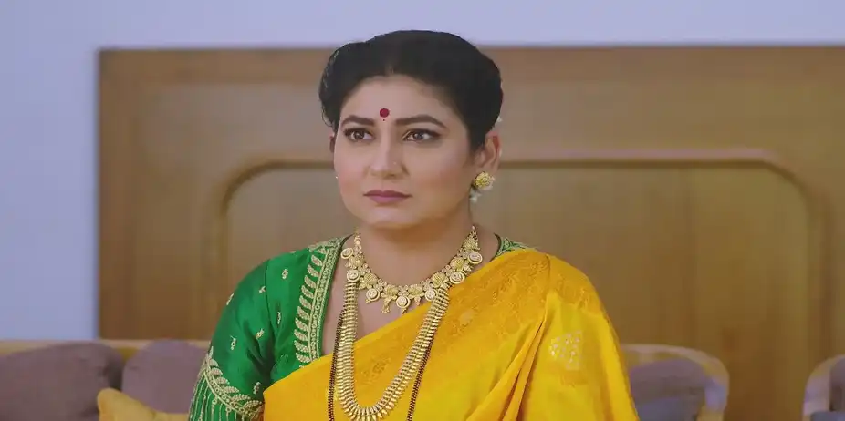 Paaru Feels Disheartened Seeing Ahilya Devi Sad - Paaru