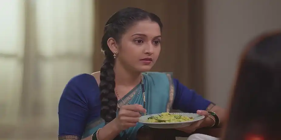 Veda Misses Ambika while Eating 'Poha' - Tula Japnar Aahe