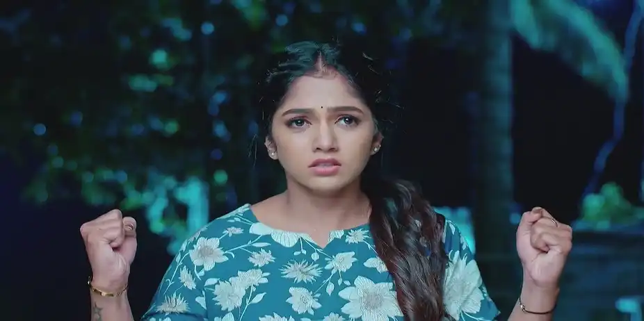 Vrushali Flirts with Karna - Karna