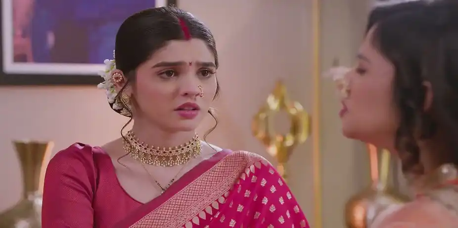 Gayatri Reveals Bua Ma’s Reality to Prarthana - Kumkum Bhagya