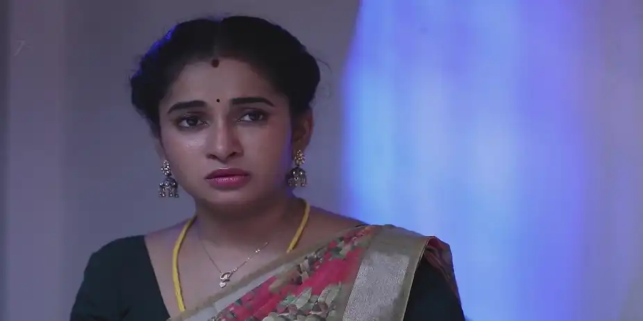 Thulasi Learns that she is Pregnant - Mounam Pesiyadhe