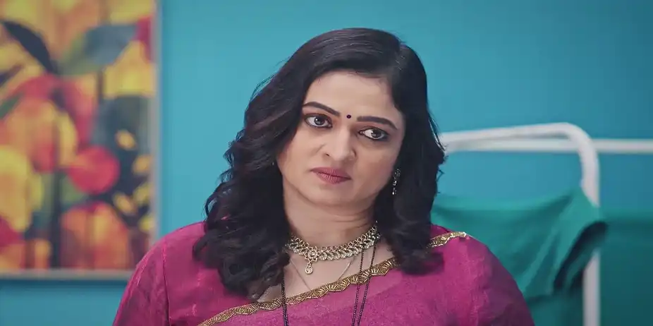 Everyone Blames Kamali for Hrishi's Accident - Kamali