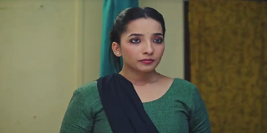 Narmada Talks to Rajshree about Prasad’s Wedding - Lakhat Ek Amcha Dada