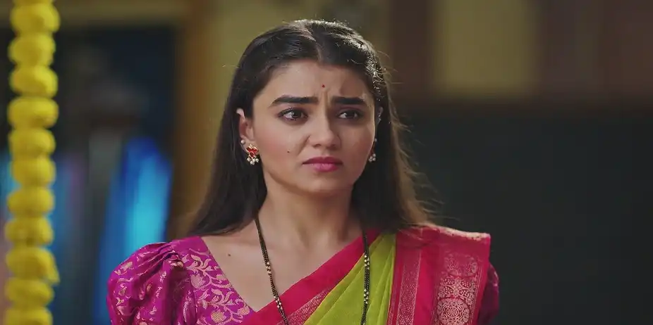 Bhagyashree's Real Mother Comes In Front of Her - Lakhat Ek Amcha Dada