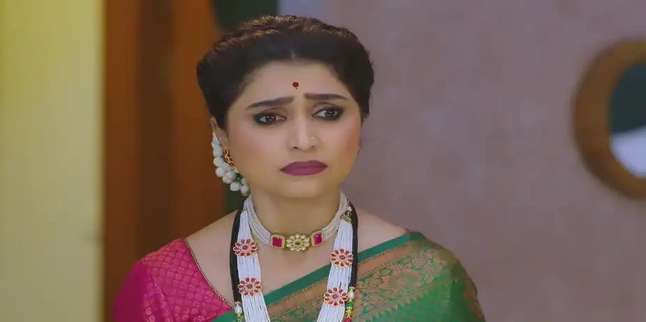 Damini Goes to tell Ahilya Devi about the Trick - Paaru