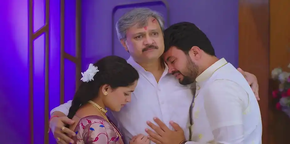 Sayaji Tells His Decision To Everyone - Paaru