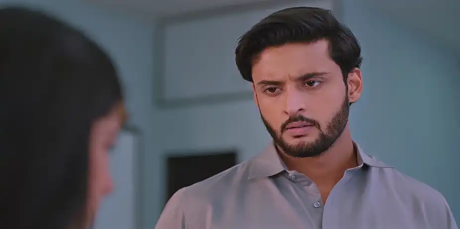 Ved Tells Saru His Suspicions - Saru