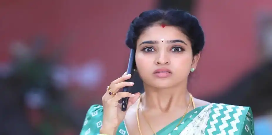 Vanathi Tries to Contact the Lawyer - Manasellam