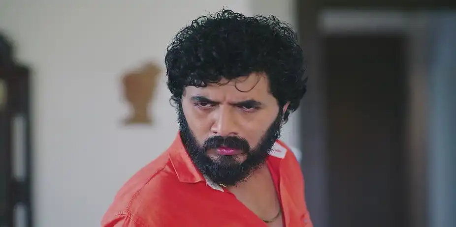 Will Shatrughan Catch Surya and Tulja? - Lakhat Ek Amcha Dada