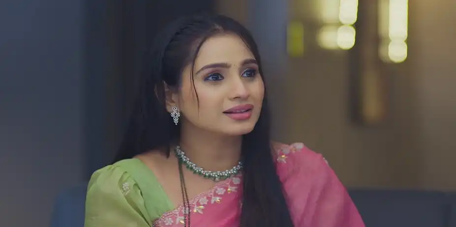 Jayant Listens to Janhavi and Aaji's Converstaion - Lakshmi Niwas
