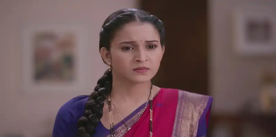 Maya Pretends to be Kind in front of Meera - Tula Japnar Aahe