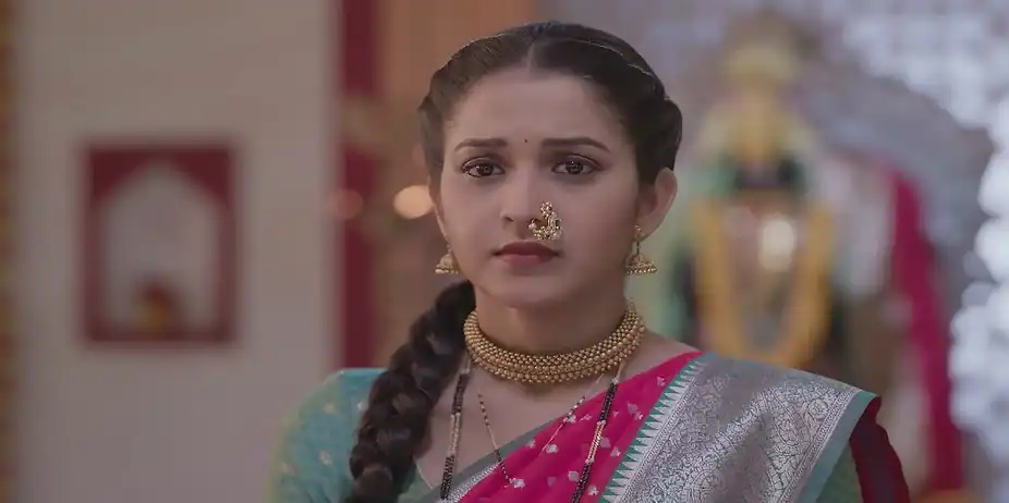 Maya and Meera Come to the Mahagauri Temple - Tula Japnar Aahe