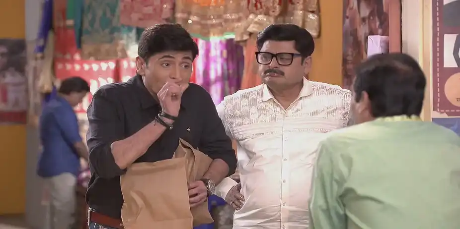 Tiwari and Vibhuti Go to a Tailor - Bhabi Ji Ghar Par Hai