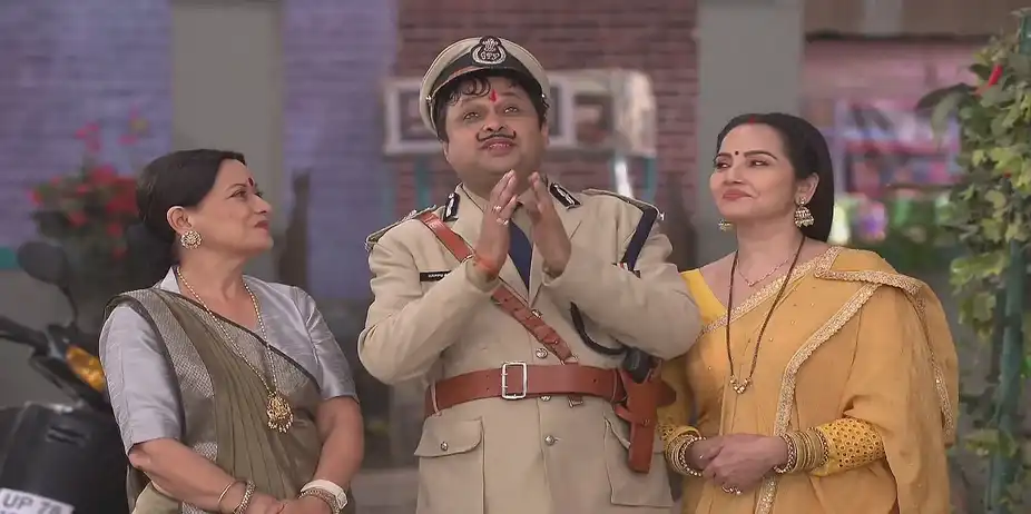 Happu Becomes the Commissioner - Happu Ki Ultan Paltan