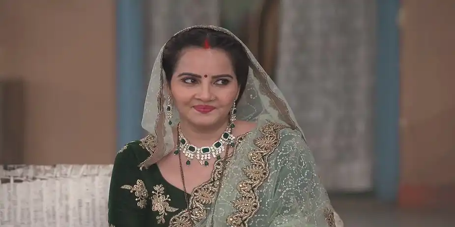 Commissioner Plots to Stop Happu from Going to the Temple - Happu Ki Ultan Paltan