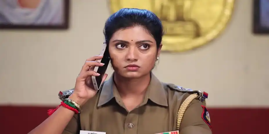 Durga Rushes to Arrest Maya - Maari
