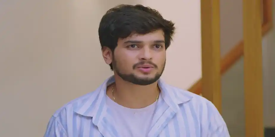 Pritam Misses Aditya and Paaru - Paaru