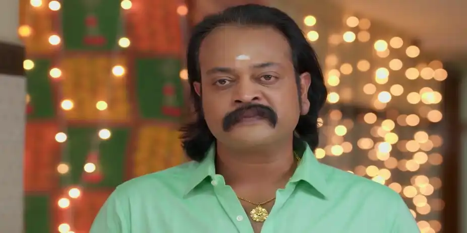Divakaran Instigates Devaki - Chinnan Siru Kiliye