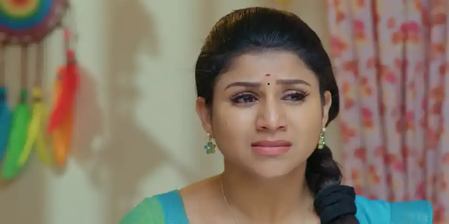 Varshini Takes an Oath from Isai - Karthigai Deepam