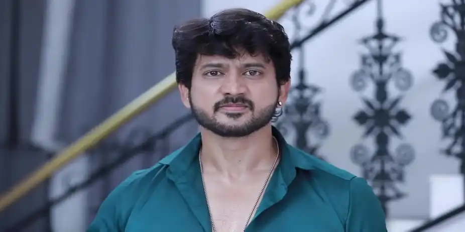 Janakambal Lashes out at Amutha