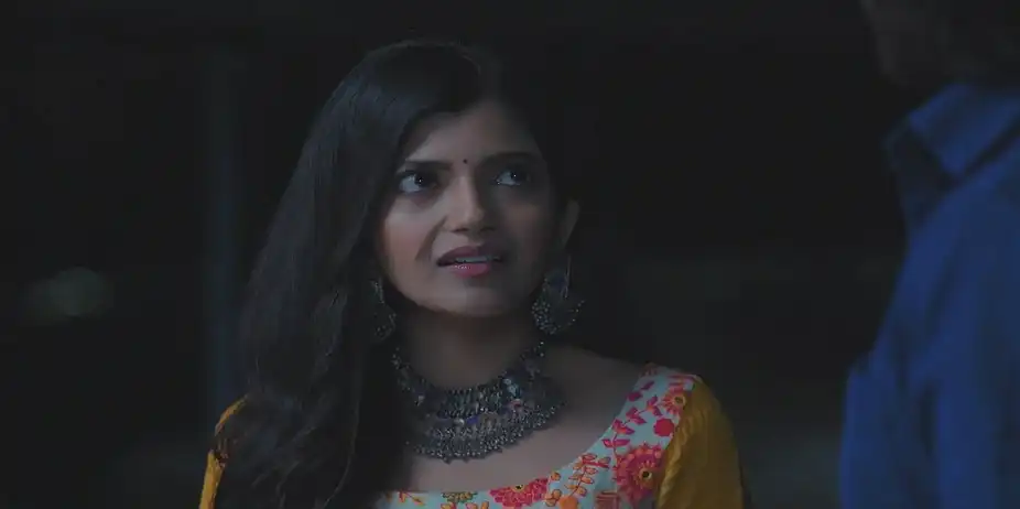 Kirti's Attempt to Win Raghav's Heart - Jaane Anjaane Hum Mile