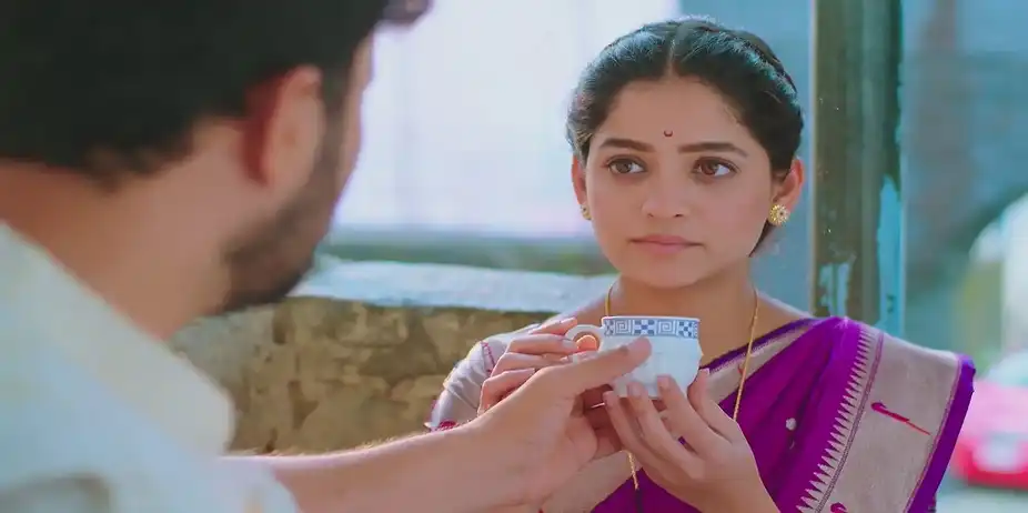 Everyone Worries as Ahilya Devi Faints - Paaru