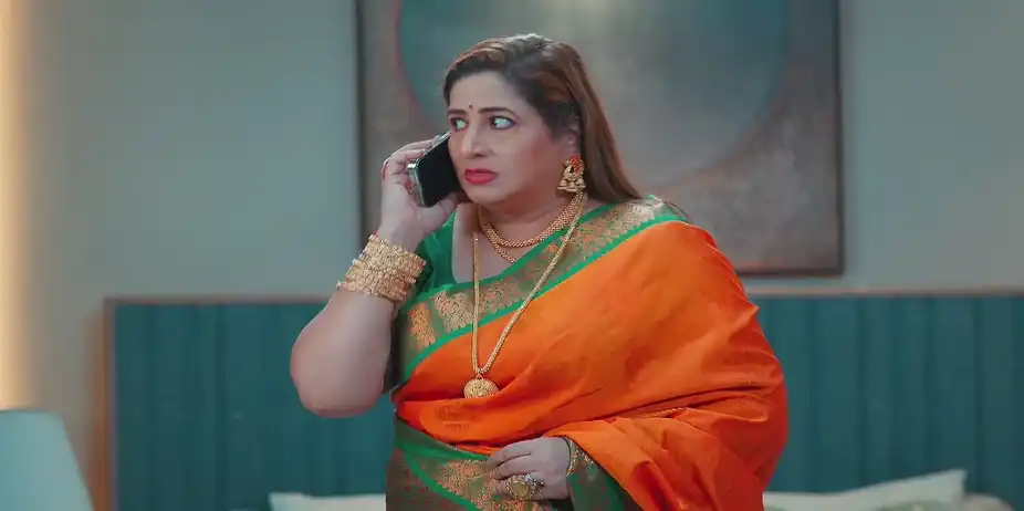 Mandakini Sends Swanandi’s Documents to Mallika - Veen Doghatli Hi Tutena
