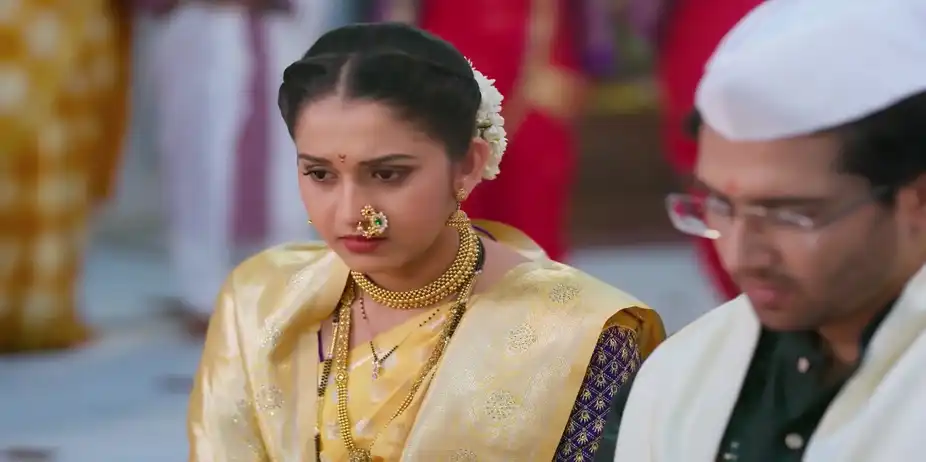 Atharva Asks Meera the Reason for Her Worry - Tula Japnar Aahe