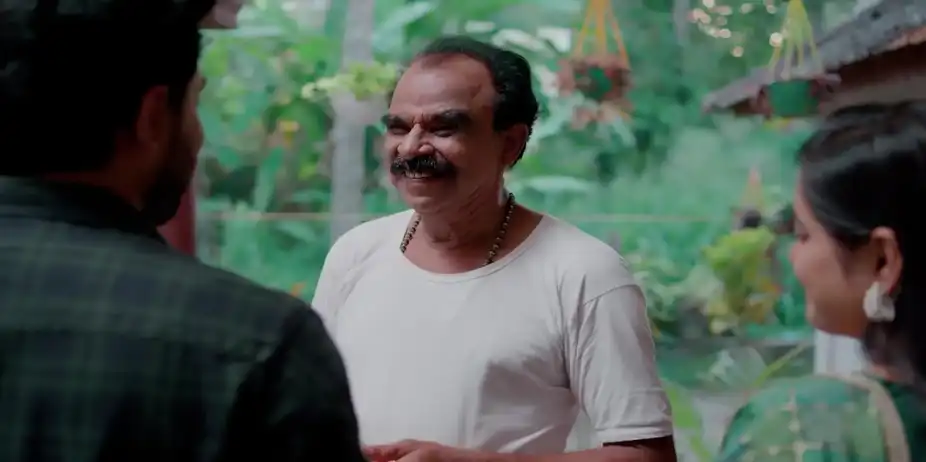 Venu Gifts Raju a Ring - Akale