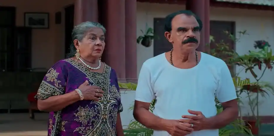 The Staff of Suryamangalam Companies Reach Raju's House - Akale