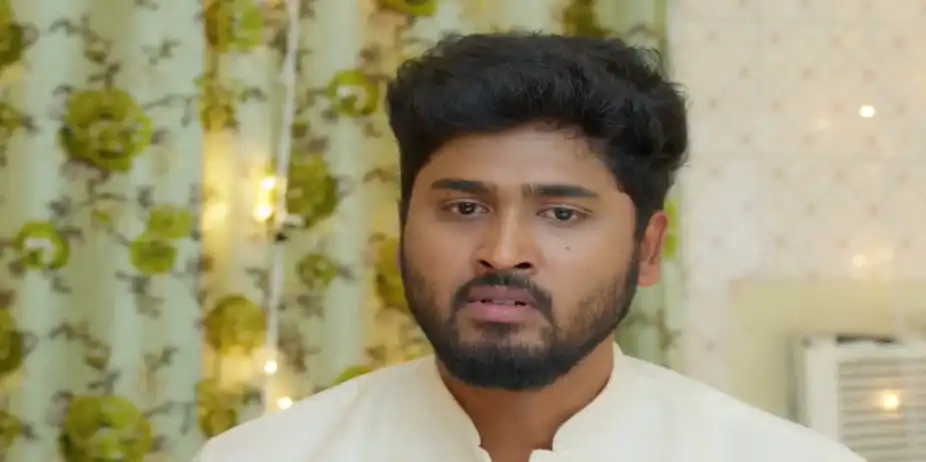 Indhu Lashes out at Karthik - Chinnan Siru Kiliye