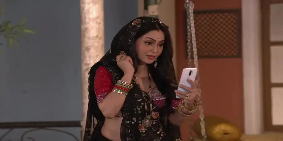 Tiwari and Vibhuti Lie about Being in London - Bhabi Ji Ghar Par Hai