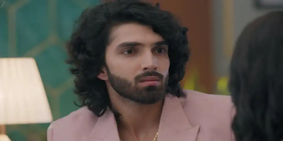 Reet and Raghav Drink Adulterated Juice - Jaane Anjaane Hum Mile