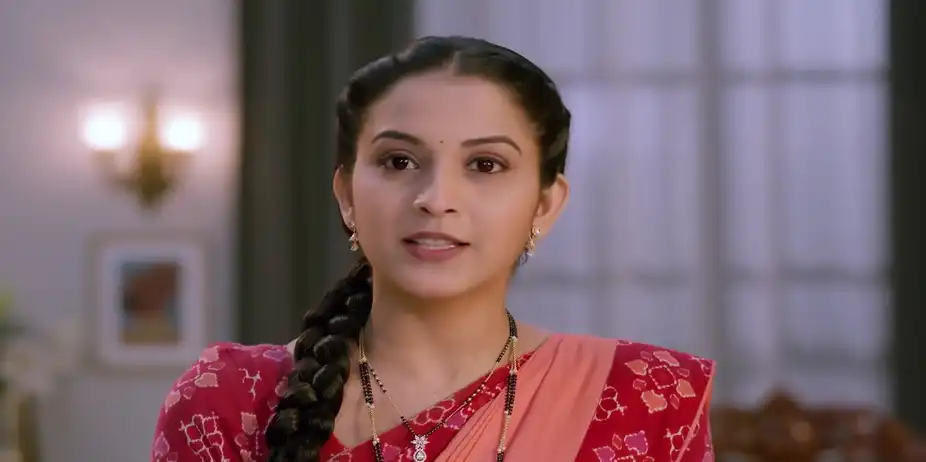 Maya Is Stunned to See Atharva and Meera's Photo - Tula Japnar Aahe