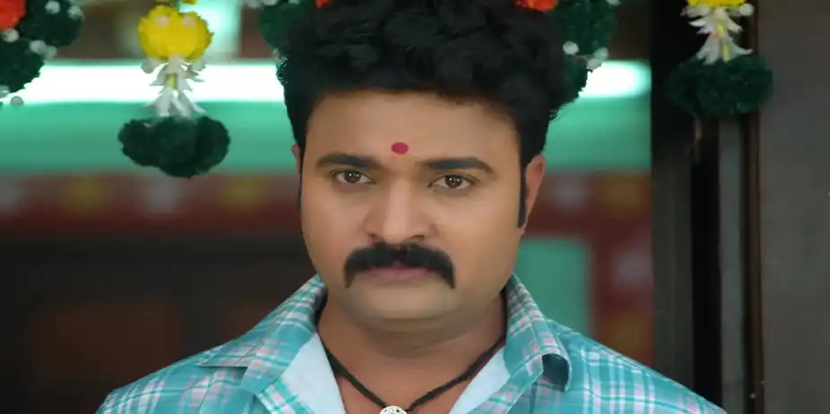 Will Appa Let Pakya Raid the House? - Devmanus Madhla Adhyay