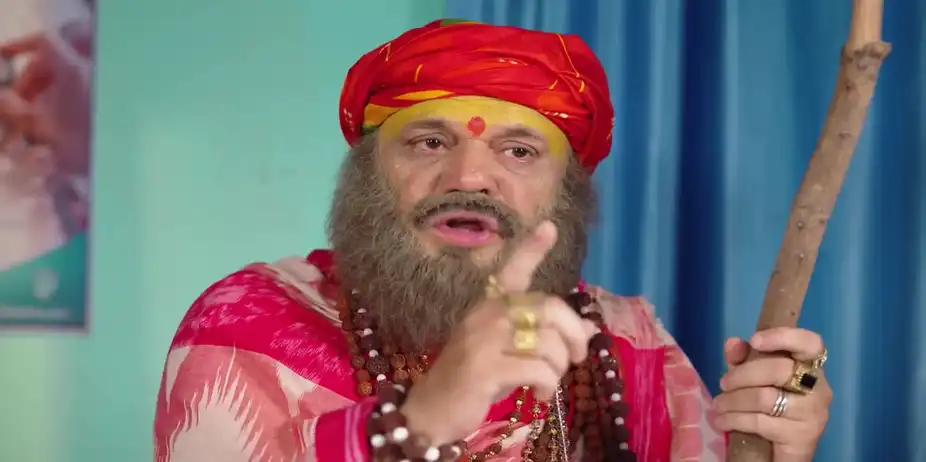 The Priest Warns Akshay - Tuma Bina