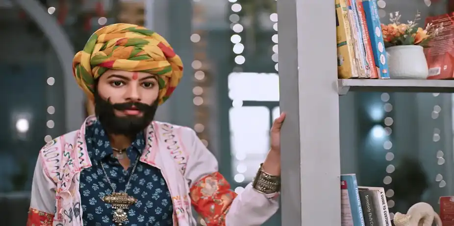 Ved Recognises Saru in Disguise - Saru