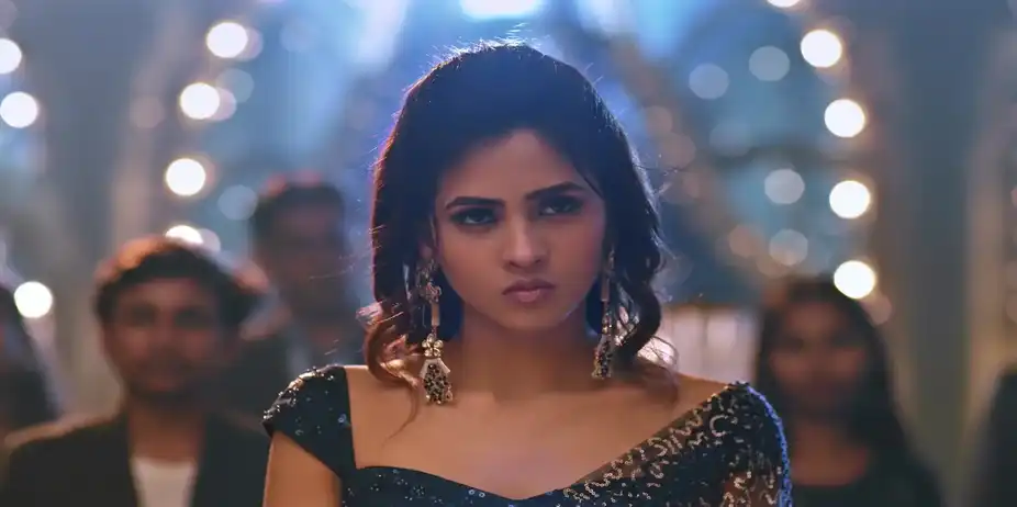 Saroja Is Happy to See Saru Finding Love - Saru
