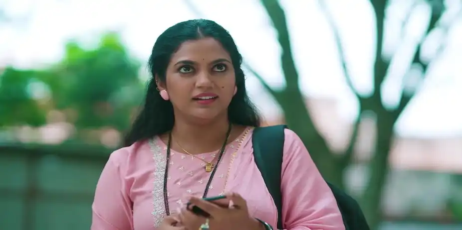 Kaveri Tells Malli about Goutham's Whereabouts - Amruthadhaare
