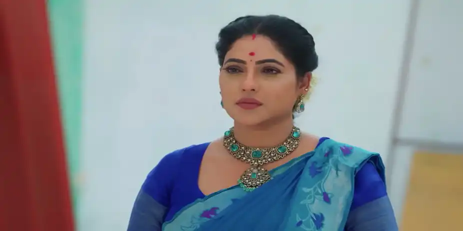 Will Chandrakala's Plan Succeed? - Karthigai Deepam