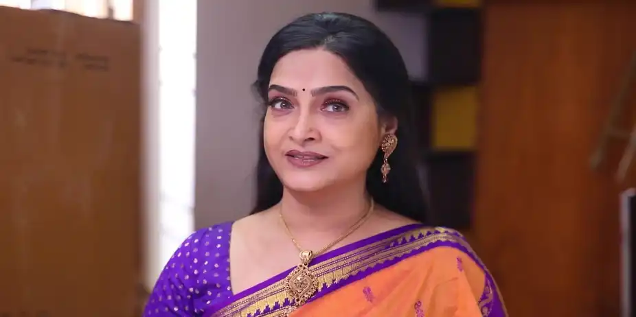 Maya Joins Hands with Durga's Foe - Maari