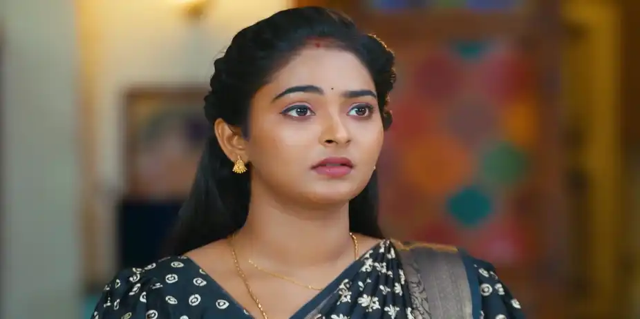 Parvathy Irritates Raghuram - Ninaithale Innikkum