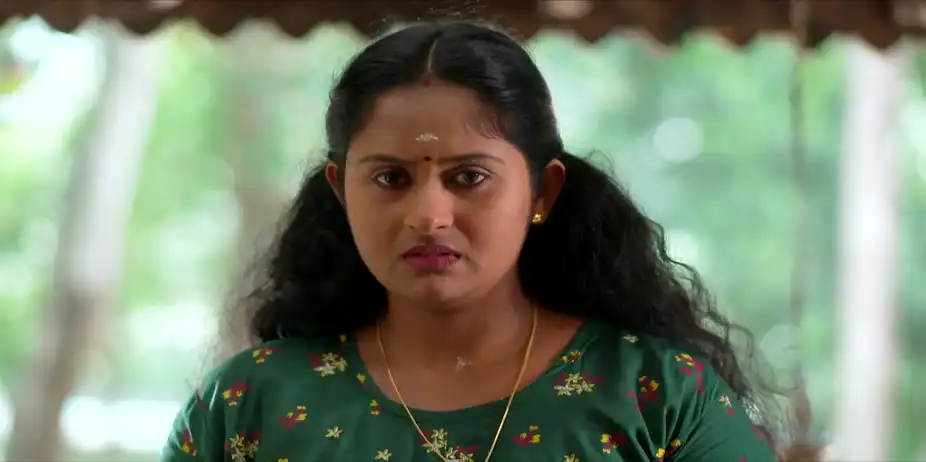 Gopalakrishnan Advises Sharika - Kudumbashree Sharada