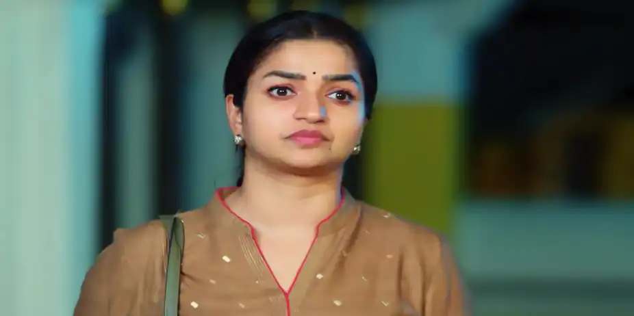 Pandiyamma Decides to Overhear Shanmugham - Anna