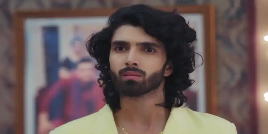 Income Tax Raid at Raghav's House - Jaane Anjaane Hum Mile