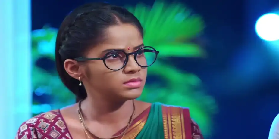 Bablu Tells Sarang about Kiran’s Help - Savalyachi Janu Savali